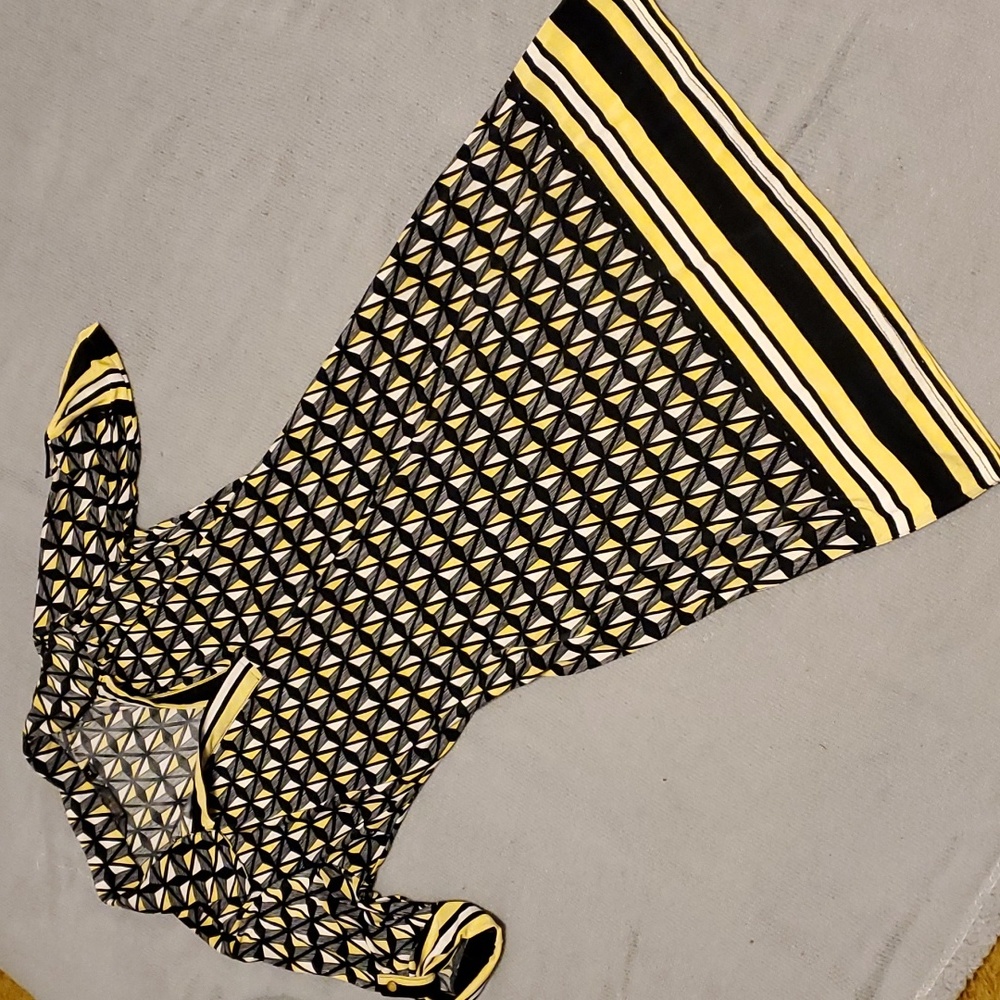 70s Style Fun Yellow and Black Pattern Dress!